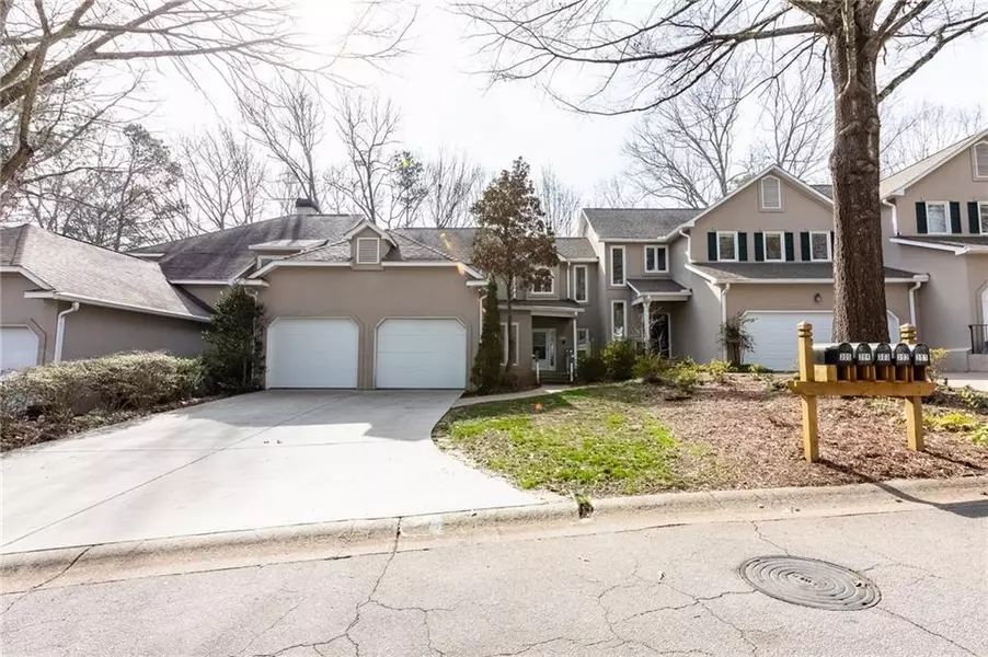 304 S River Farm DR, Alpharetta, GA 30022