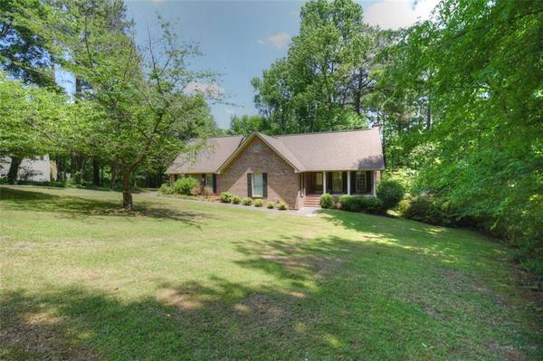 133 Sunrise TER SE, Calhoun, GA 30701