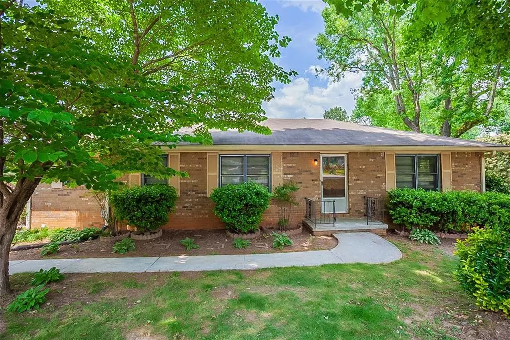 Marietta, GA 30008,2554 Angus CT SW