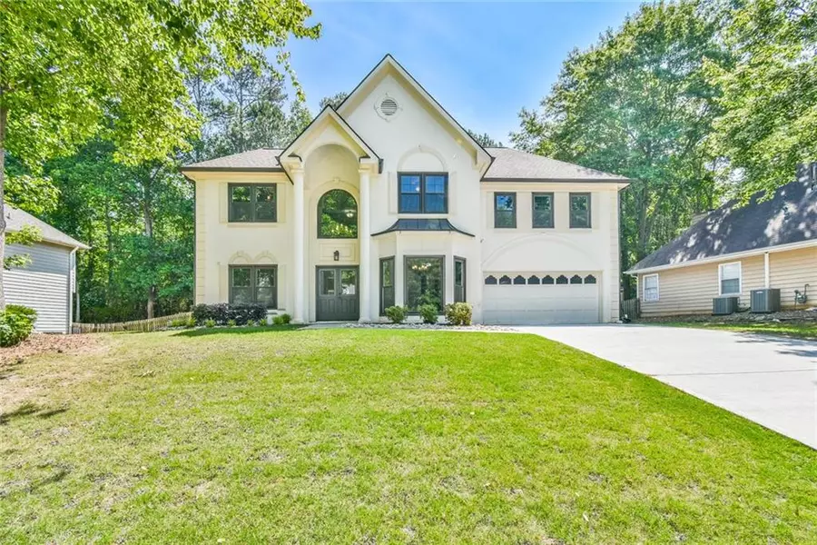 560 Thornbush TRCE, Lawrenceville, GA 30046