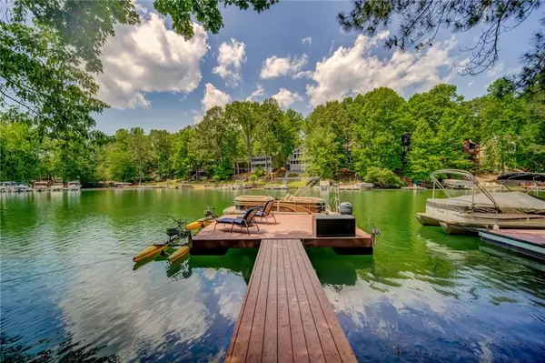 Waleska, GA 30183,225 Lakeview CIR