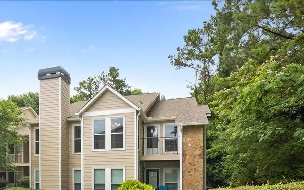 Roswell, GA 30075,1011 Lake Pointe CIR