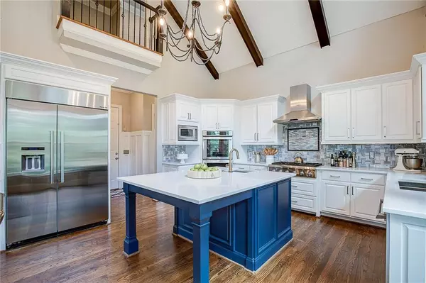 7020 Laurel Oak DR, Suwanee, GA 30024