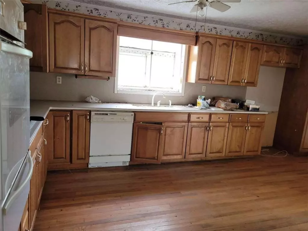 Lindale, GA 30147,317 Lyons Bridge RD