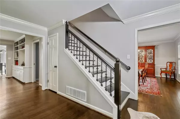 Atlanta, GA 30327,4384 Whitewater Creek RD NW