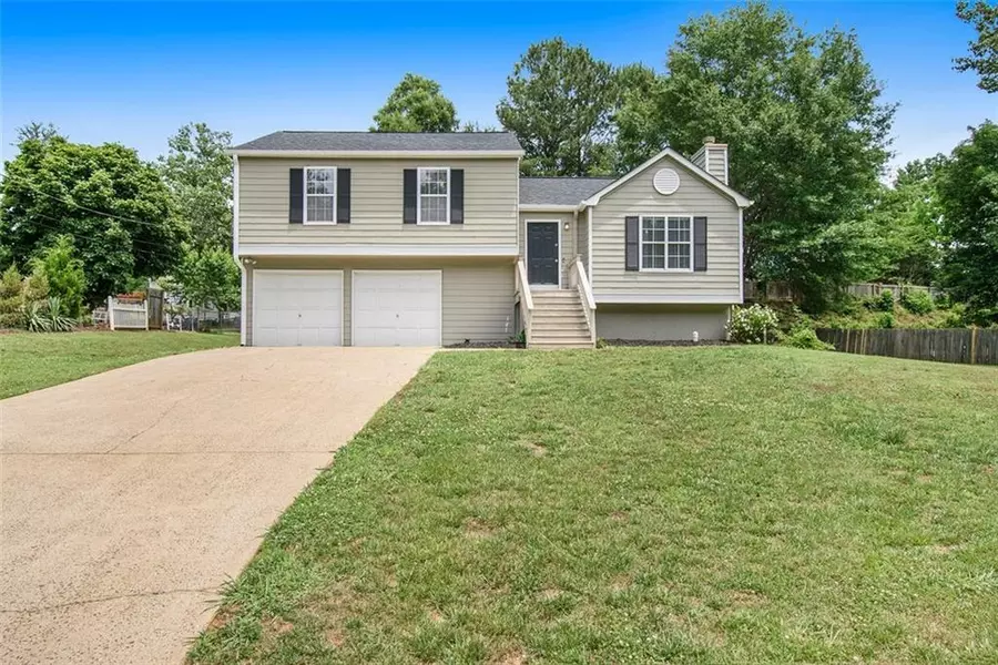 114 COLEMANS BLUFF DR, Woodstock, GA 30188