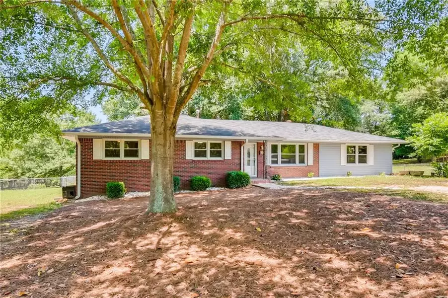 75 Townley LN, Oxford, GA 30054