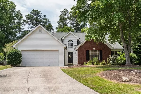 6247 Highgrove DR, Flowery Branch, GA 30542