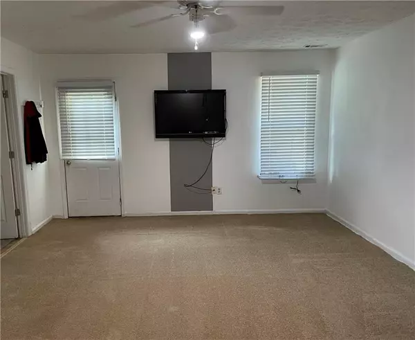Fayetteville, GA 30215,11720 Spring Lake WAY