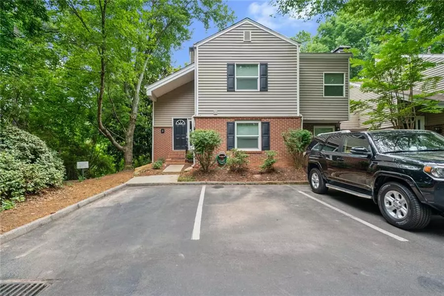 11 Dunwoody Springs DR, Atlanta, GA 30328