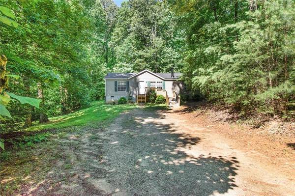 420 Creekside DR, Ellijay, GA 30540