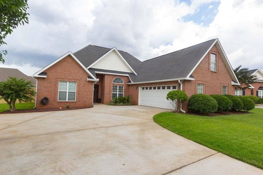 809 Huntwood LN, Kathleen, GA 31047