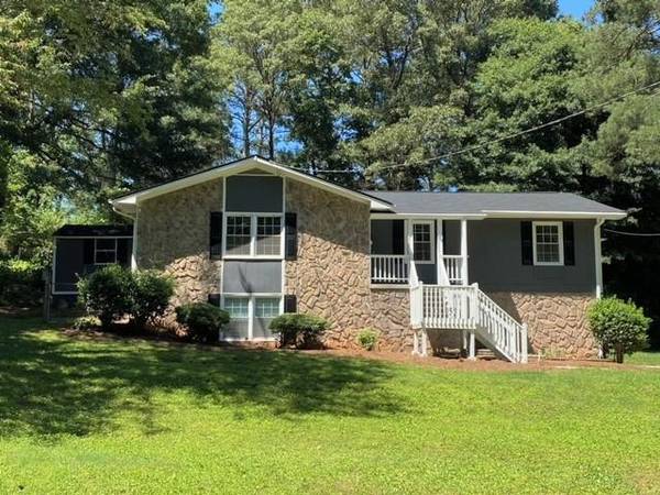 202 Caboose LN, Woodstock, GA 30189