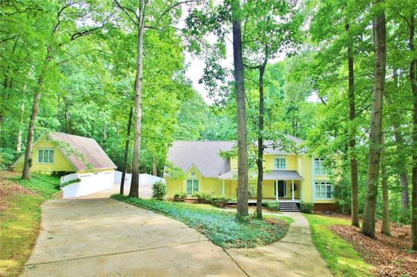 4715 Creek Wood DR, Gainesville, GA 30507