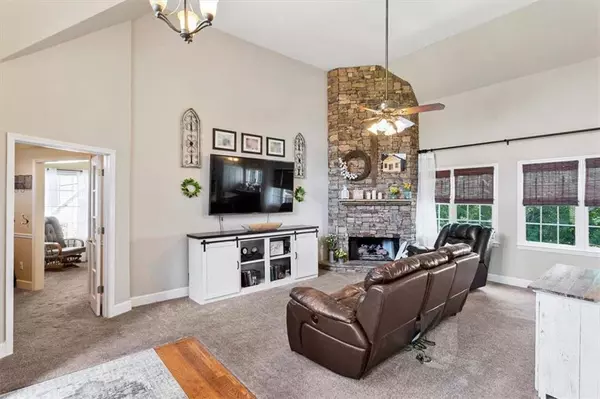 Acworth, GA 30101,76 Picketts Lake WAY E