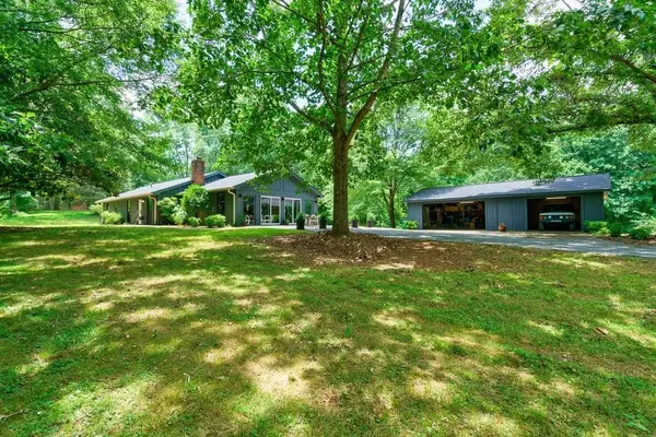 789 Cardinal Cove, Woodstock, GA 30188