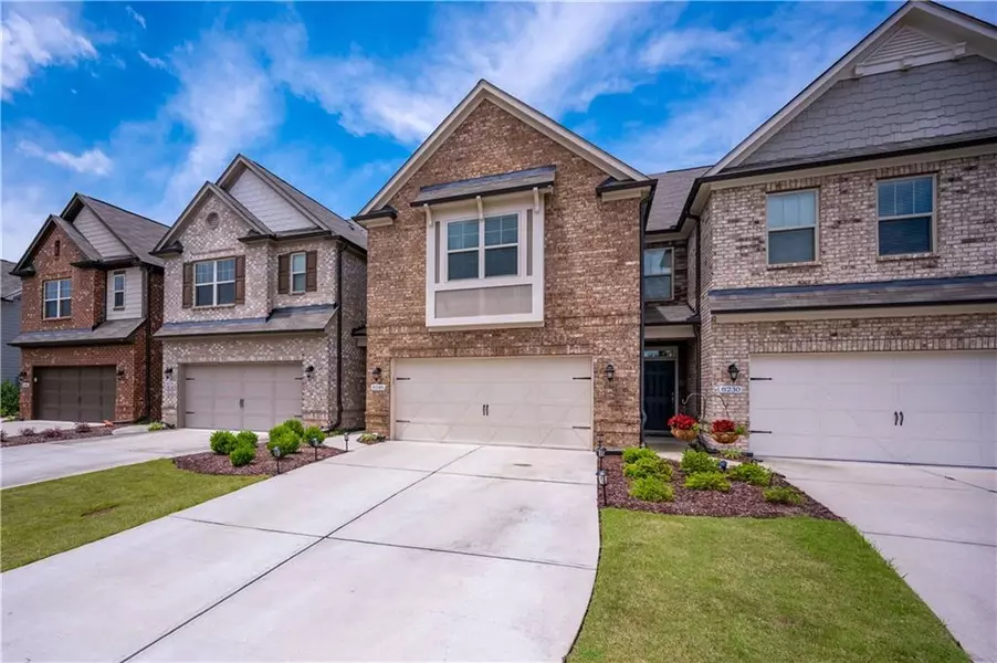 8240 Village PL, Suwanee, GA 30024