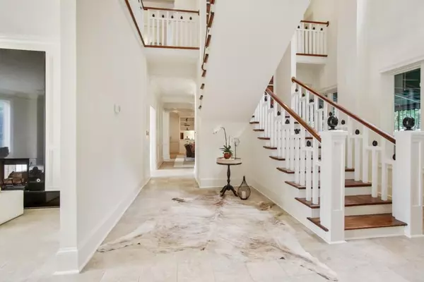 Atlanta, GA 30305,2960 Pharr Court South NW #7N