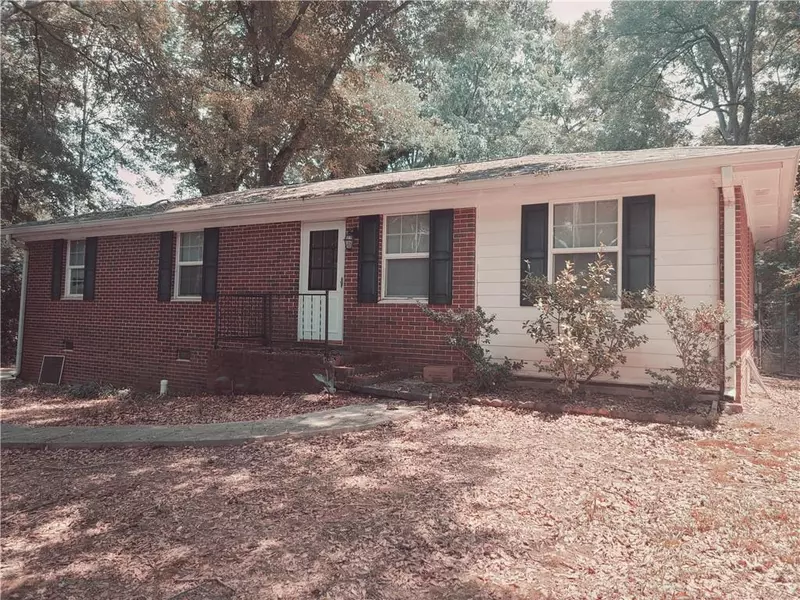 201 Cindy CT, Oxford, GA 30054