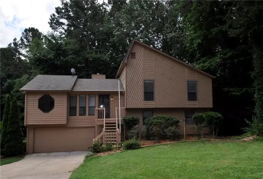 5324 Ferry Tarn, Acworth, GA 30102