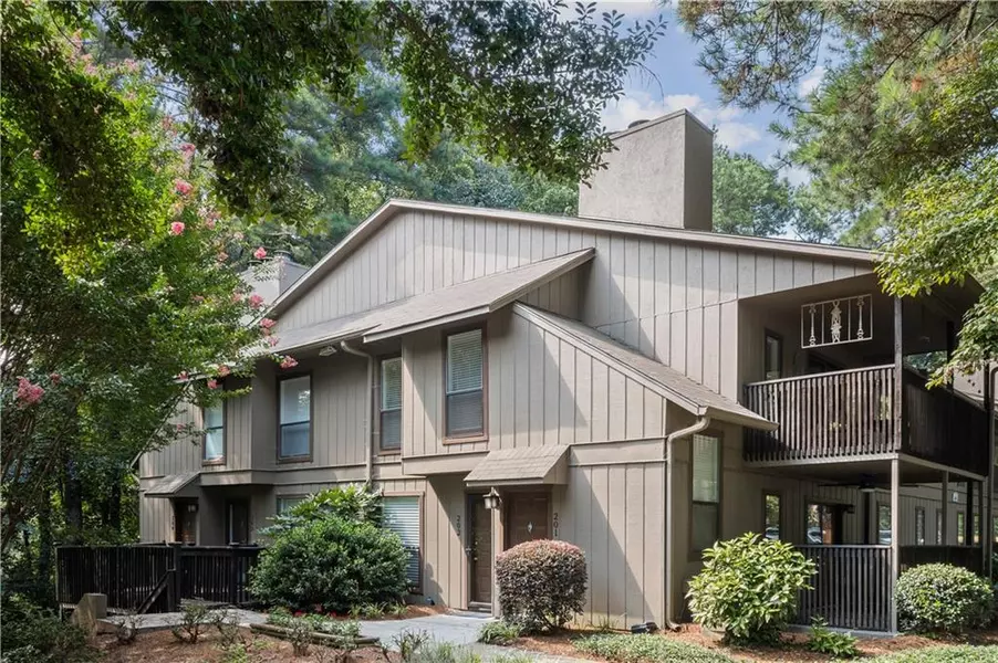 202 Cumberland CT SE, Smyrna, GA 30080