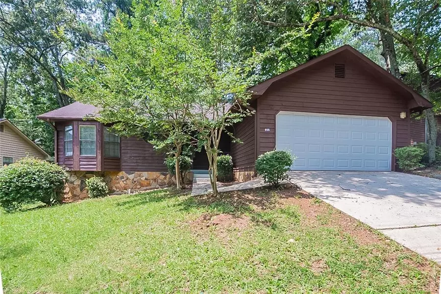 655 Woodsong LN, Stone Mountain, GA 30087