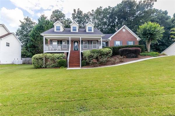 2102 VINTAGE OAKS DR, Loganville, GA 30052