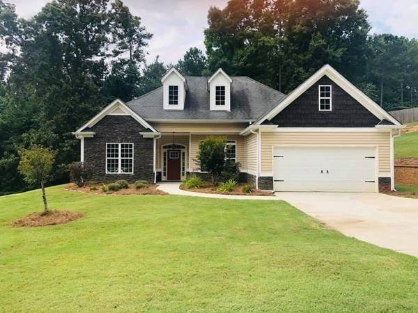 1423 White Oak TRCE, Loganville, GA 30052