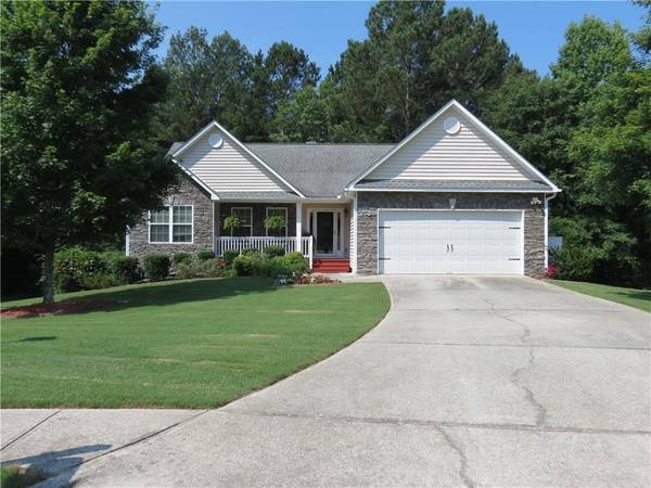 3007 Brookstone LN, Loganville, GA 30052