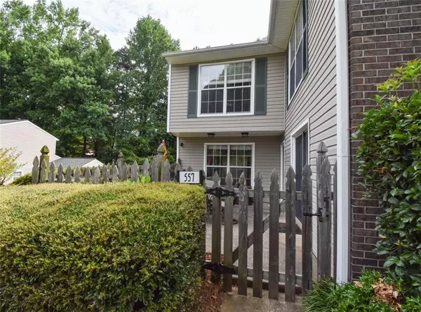 Marietta, GA 30008,557 PICKETTS BEND CT