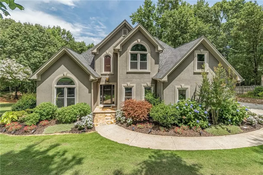 5934 Nachoochee TRL, Flowery Branch, GA 30542