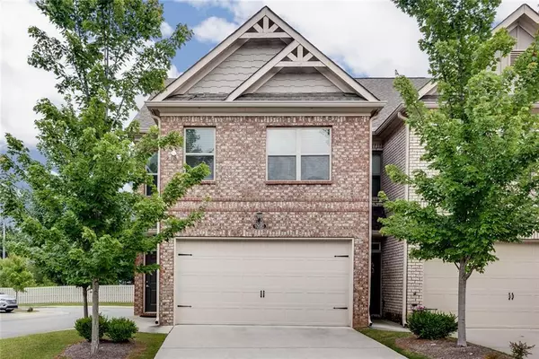 10580 Naramore LN, Johns Creek, GA 30022