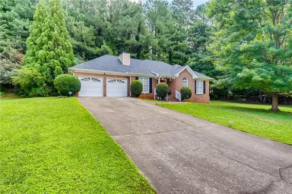 4545 Creek Bluff DR, Sugar Hill, GA 30518