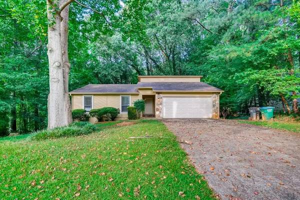 3226 Deshong DR, Stone Mountain, GA 30087