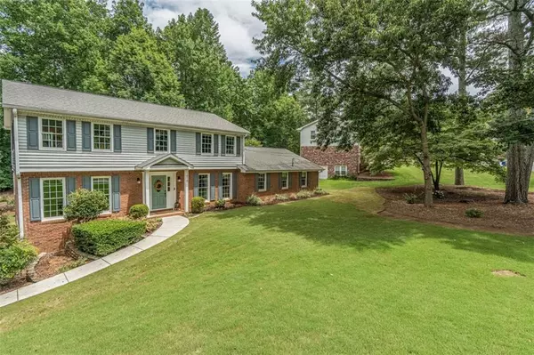 1915 Ridgefield DR,  Roswell,  GA 30075