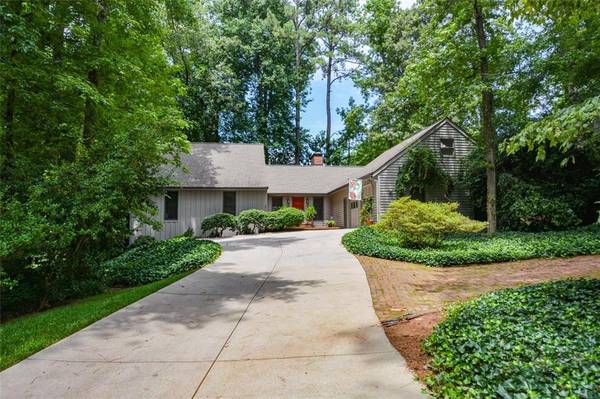 3569 MEADOW CHASE DR, Marietta, GA 30062