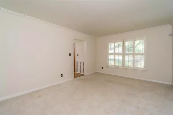 Dunwoody, GA 30338,4808 Village North CT