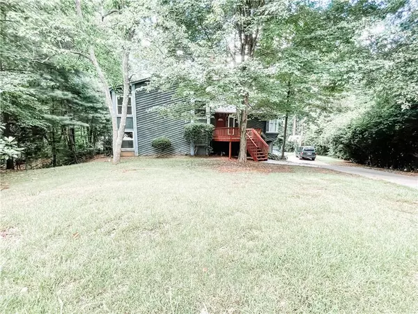 1704 Hickory Grove TRL NW, Acworth, GA 30102