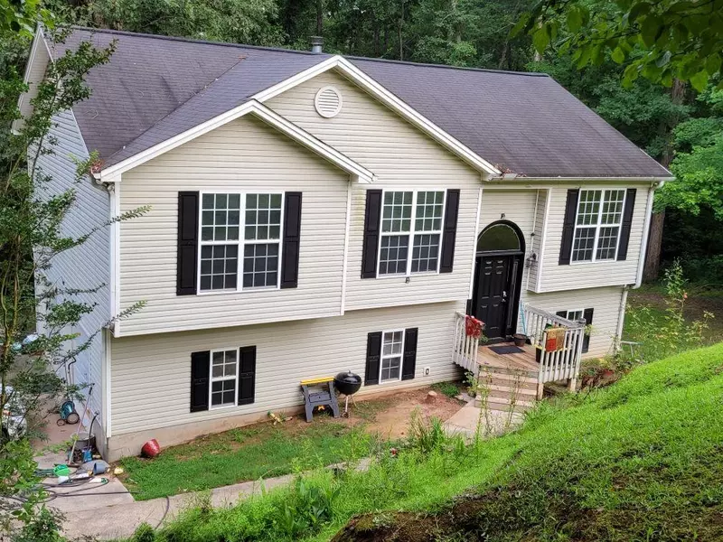 3860 VALLEY CREEK DR, Flowery Branch, GA 30542