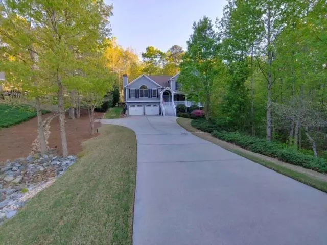 115 AMBERLEIGH DR, White, GA 30184