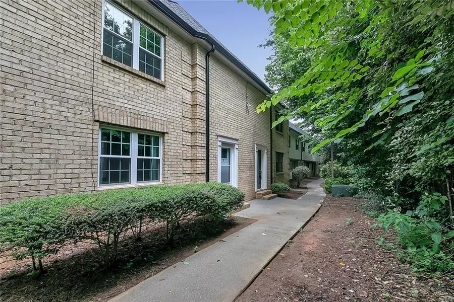 310 Winding River DR #C, Sandy Springs, GA 30350