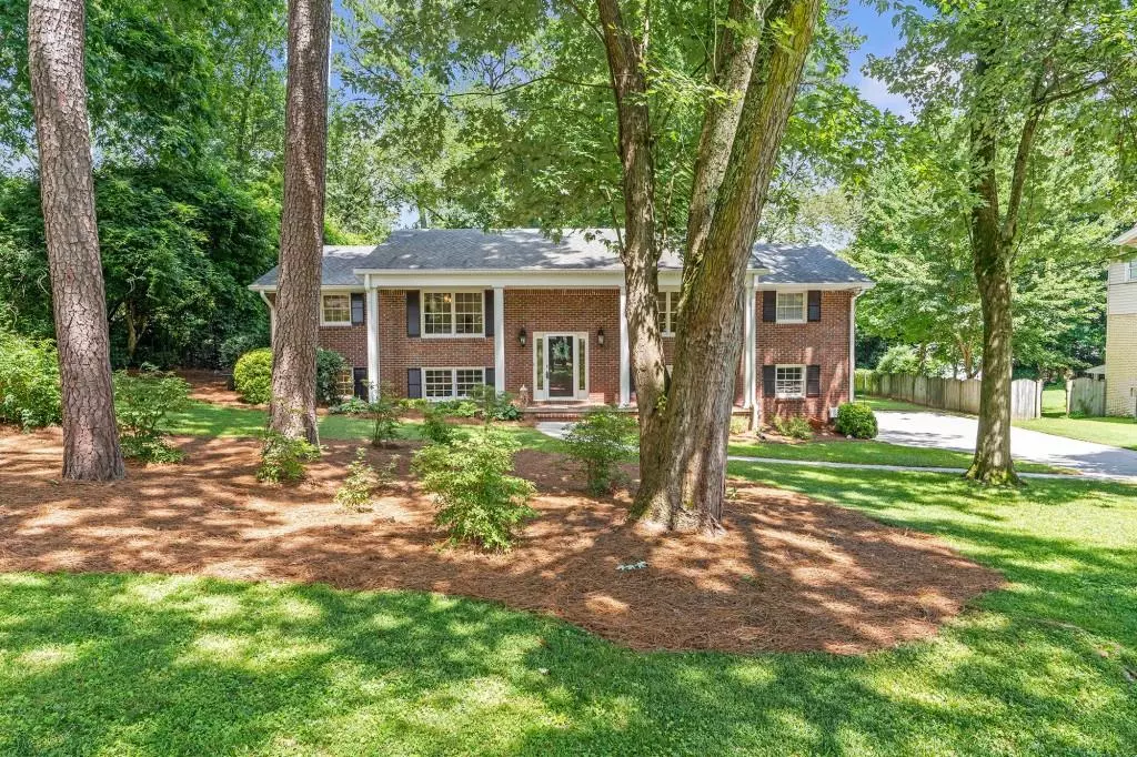 Sandy Springs, GA 30328,35 Whispering WAY