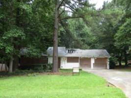 165 Countryside LN, Covington, GA 30016