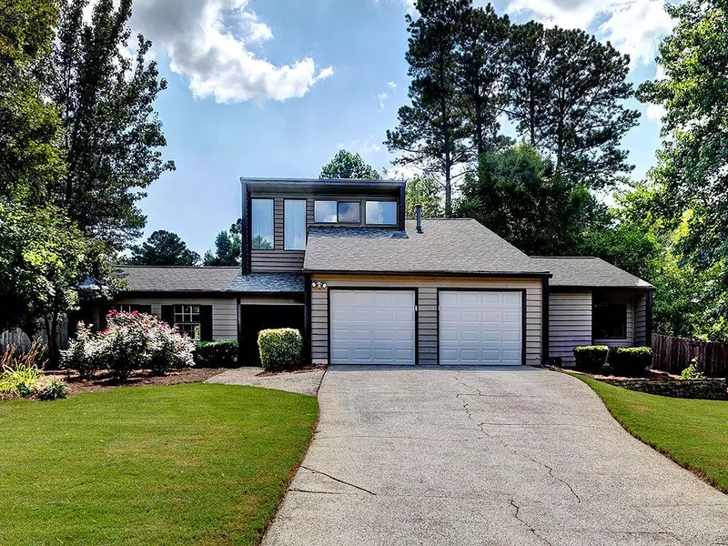 4648 N LANDING DR, Marietta, GA 30066