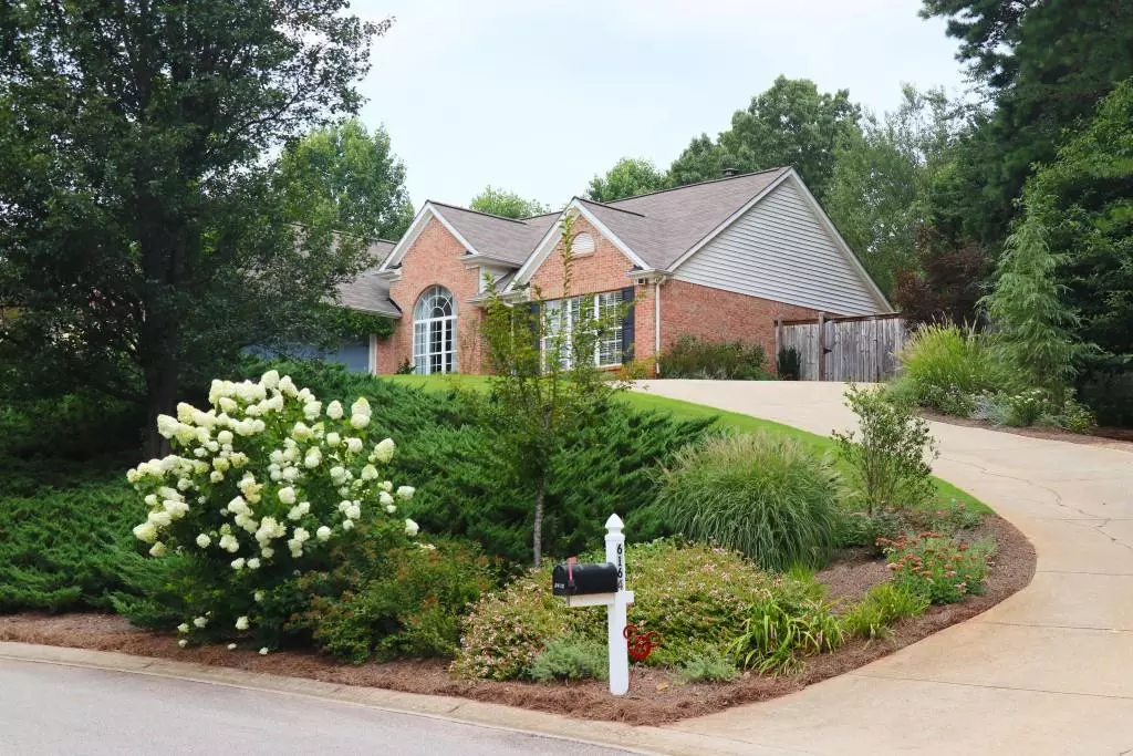 Flowery Branch, GA 30542,6164 Glen Oak DR