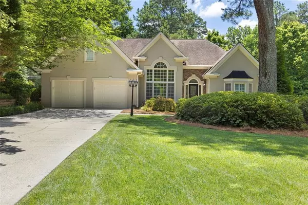 300 WHITLEY PARK DR, Sandy Springs, GA 30350