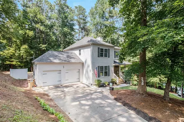 Waleska, GA 30183,238 WHITE ANTELOPE ST