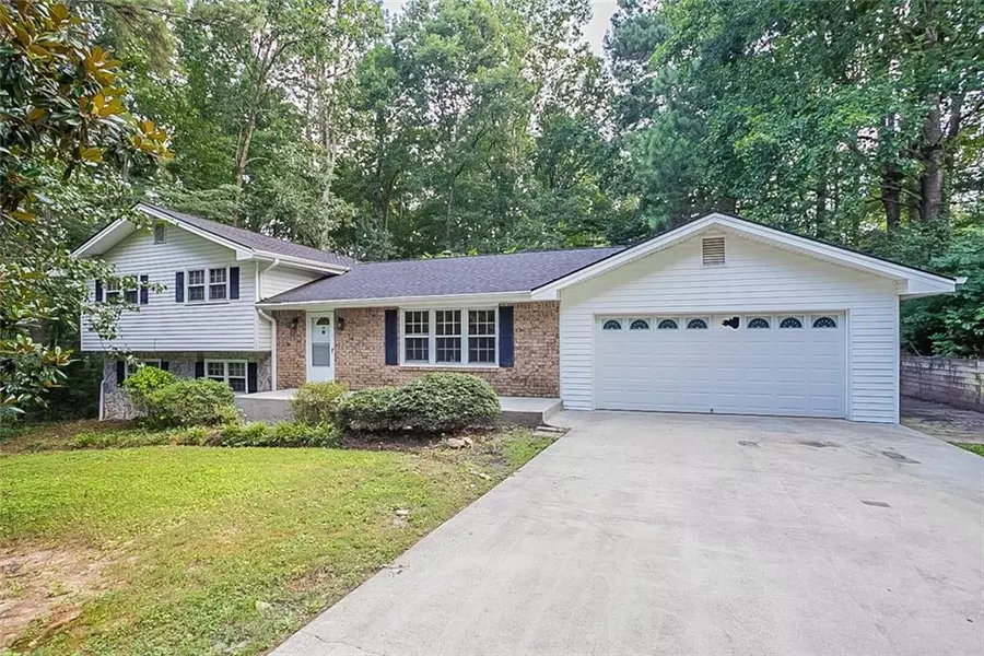 1349 Branchwood DR, Snellville, GA 30078