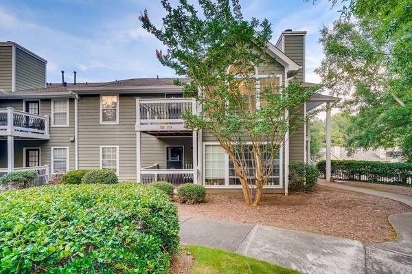 505 Berkeley Woods DR #505, Duluth, GA 30096