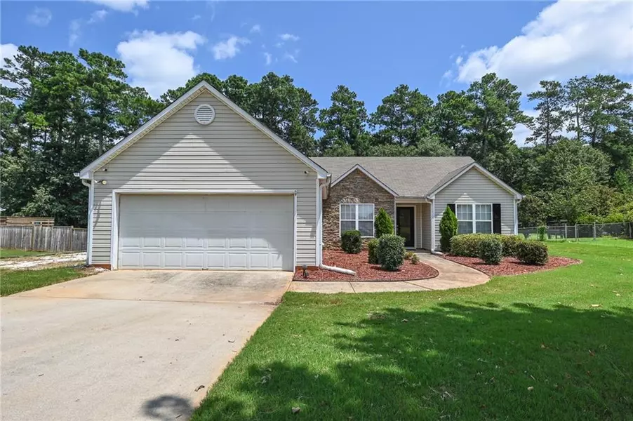 714 Manor Ridge DR, Loganville, GA 30052